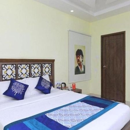 Cinemascope An Apart Hotel Chennai Exterior photo