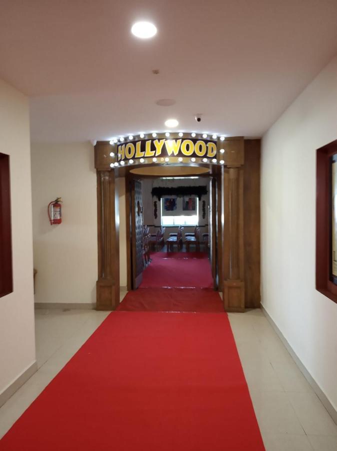 Cinemascope An Apart Hotel Chennai Exterior photo