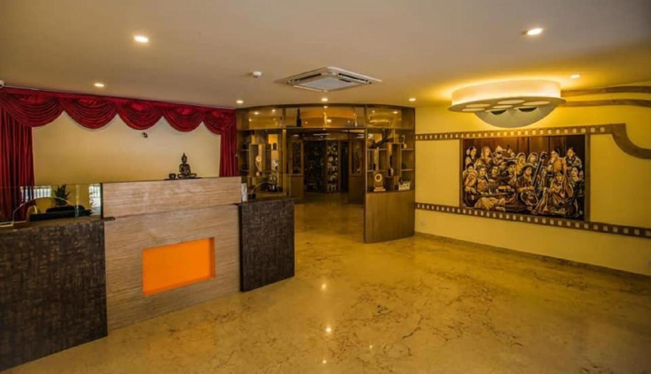 Cinemascope An Apart Hotel Chennai Exterior photo