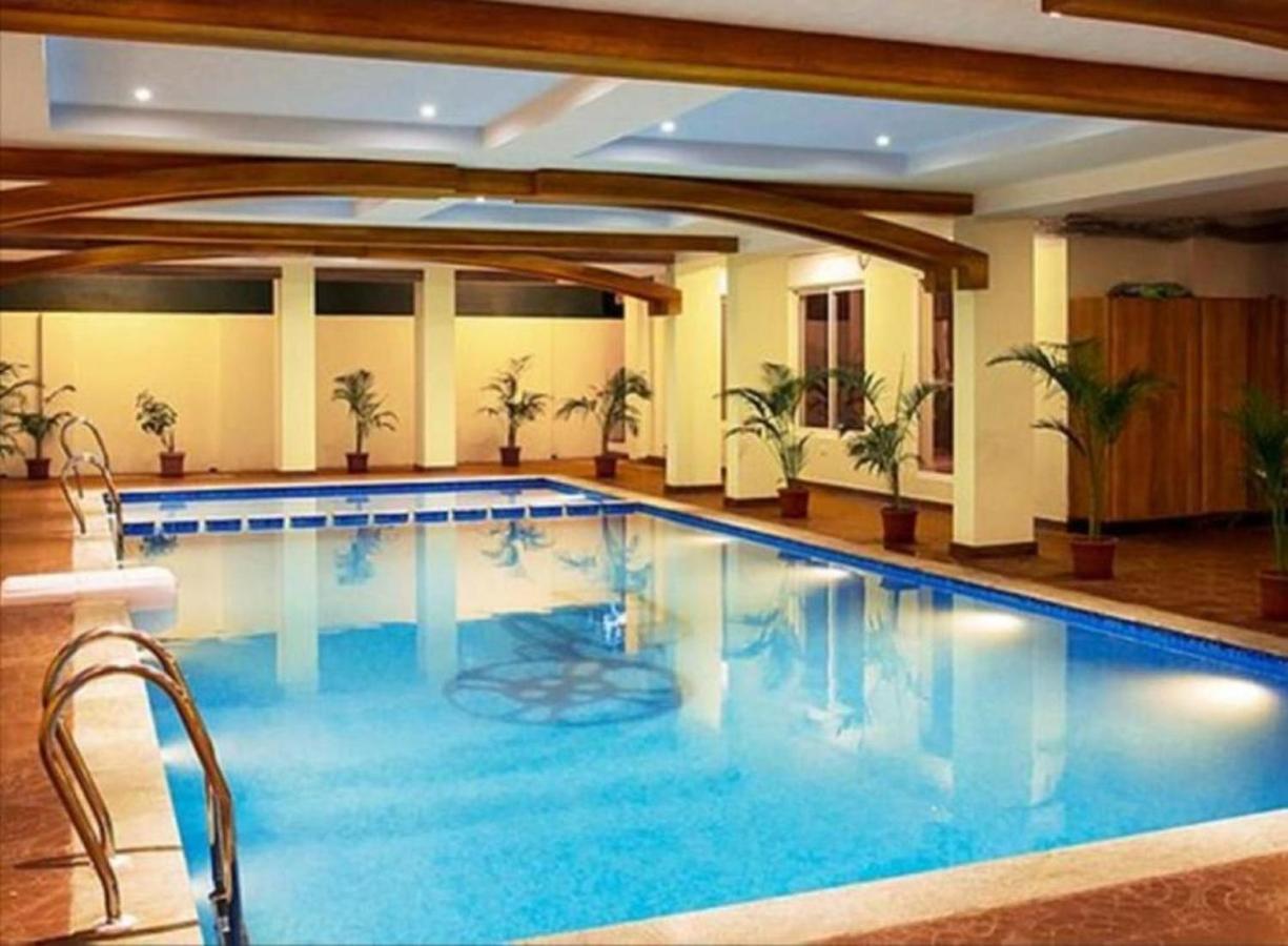 Cinemascope An Apart Hotel Chennai Exterior photo