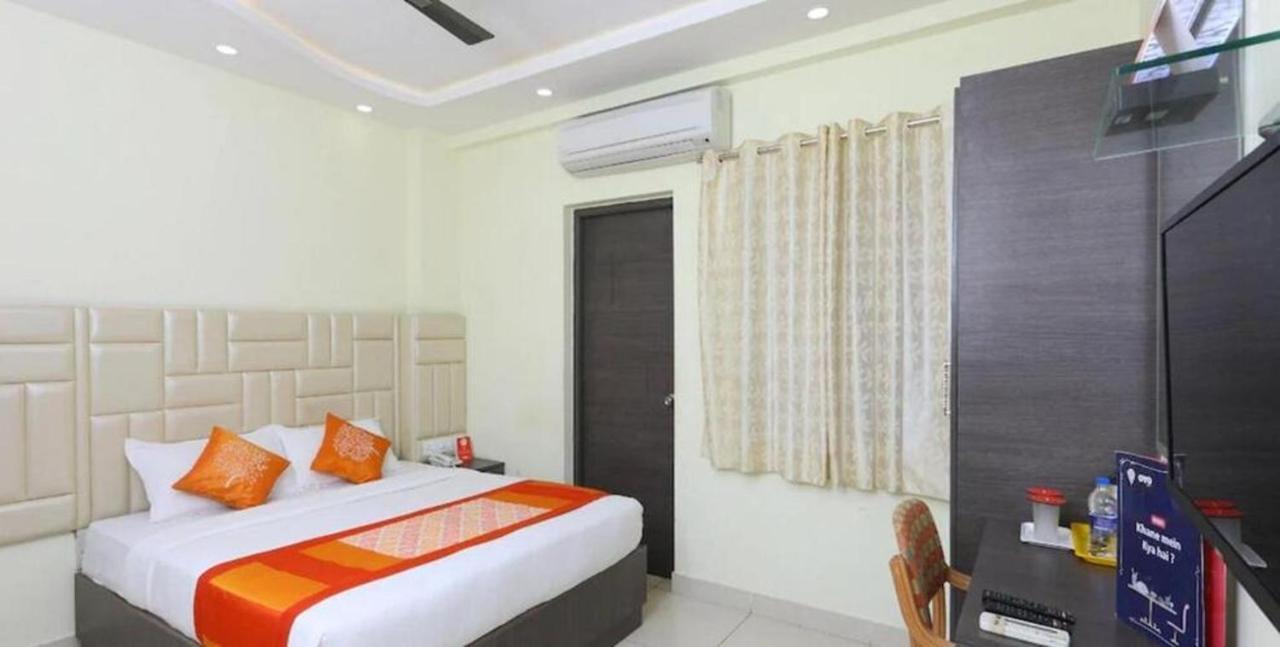 Cinemascope An Apart Hotel Chennai Exterior photo