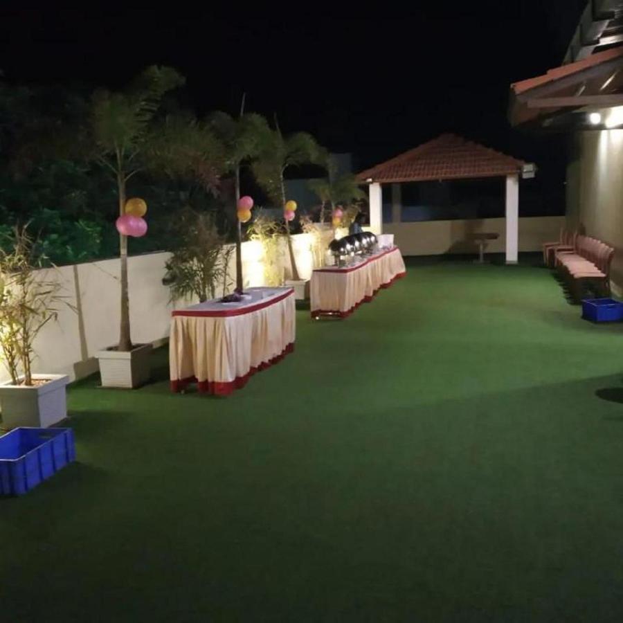 Cinemascope An Apart Hotel Chennai Exterior photo